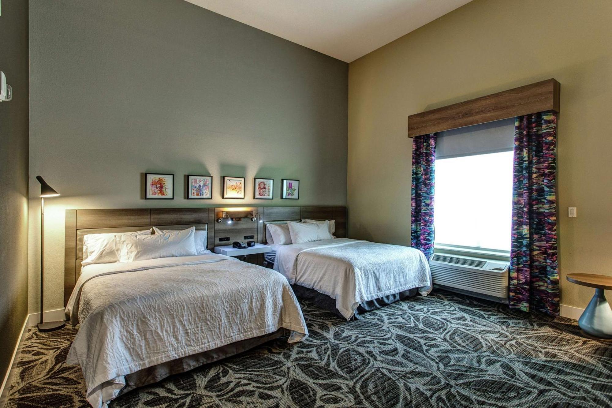 Hilton Garden Inn Topeka Exteriör bild
